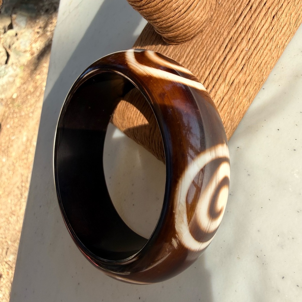 Vintage chunky Handmade Brown and Cream Resin Bangle Bracelet